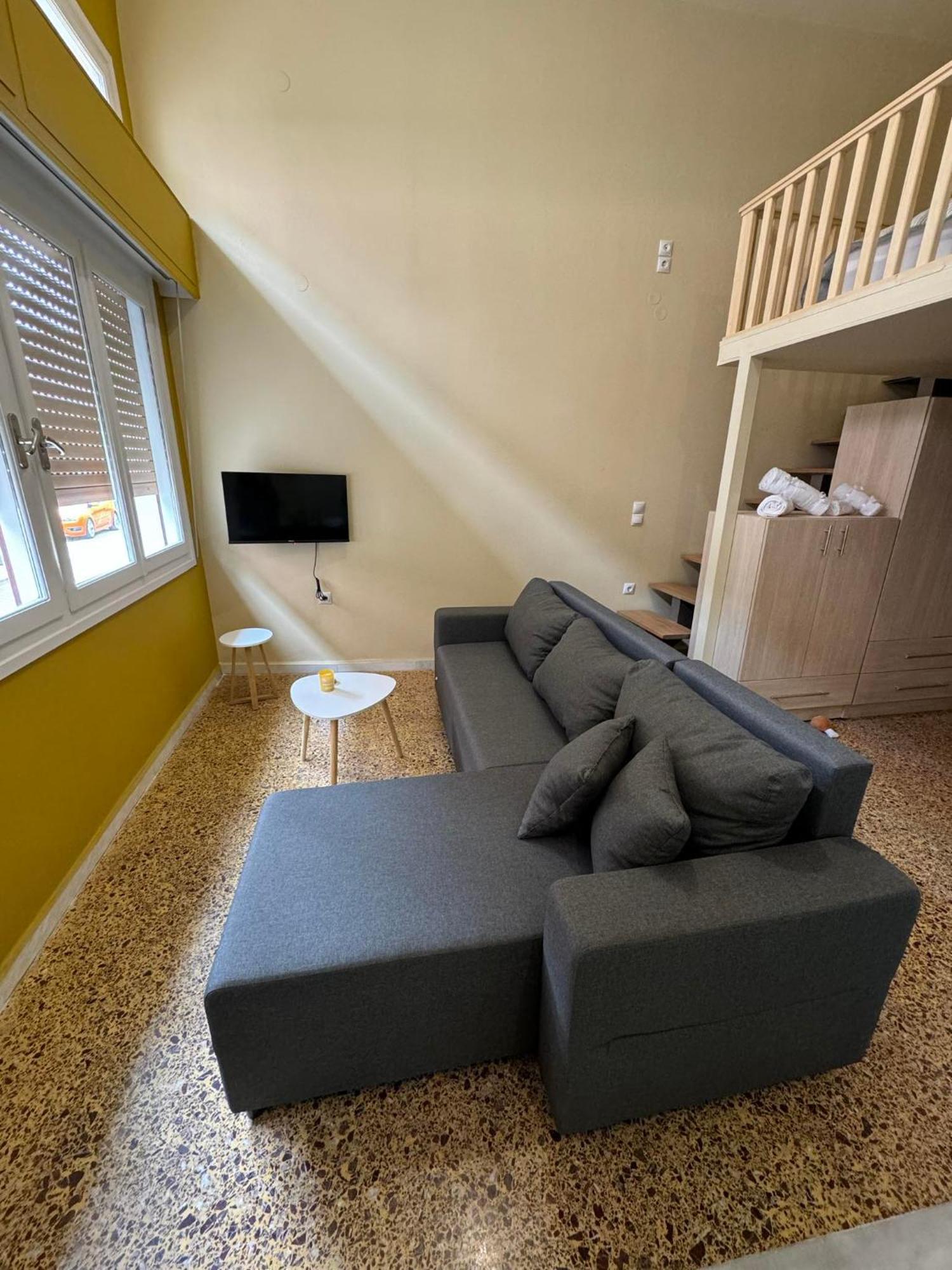 Nest Preveza